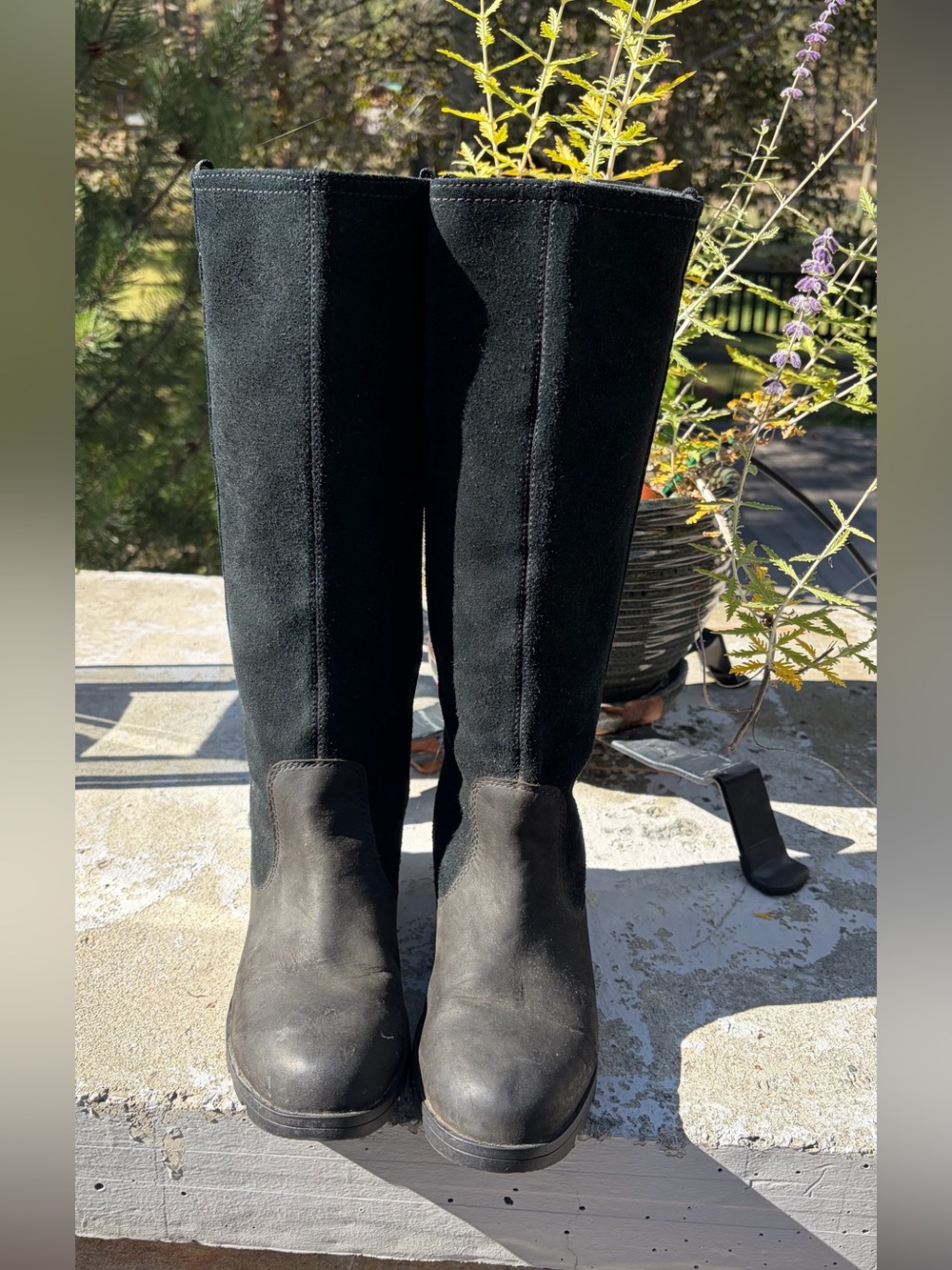 Sorel knee high black boots 6.5 pull on